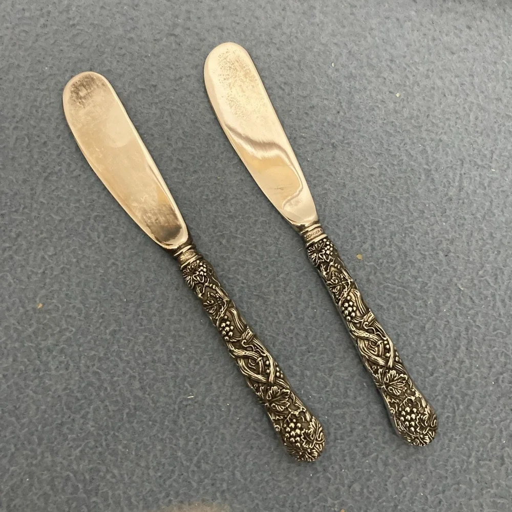 Neiman Marcus Godinger Silver Plate Grape & Floral Handled Spreaders -‎ Set of 6